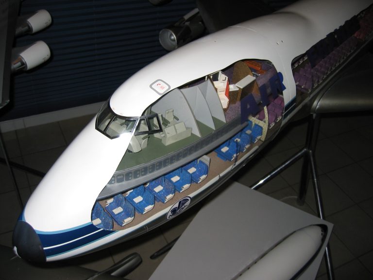 Boeing 747-100 AIR FRANCE au 1/25eme Cutaway