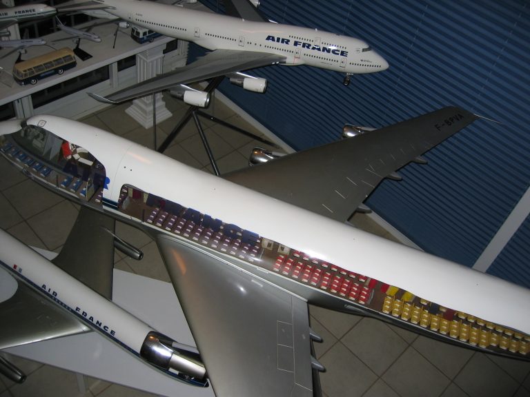 Boeing 747-100 AIR FRANCE au 1/25eme Cutaway