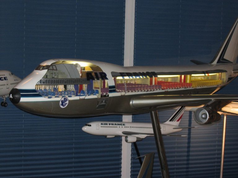 Boeing 747-100 AIR FRANCE au 1/25eme Cutaway