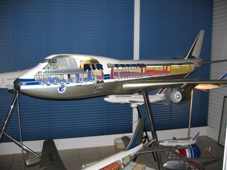 Boeing 747-100 AIR FRANCE au 1/25eme Cutaway