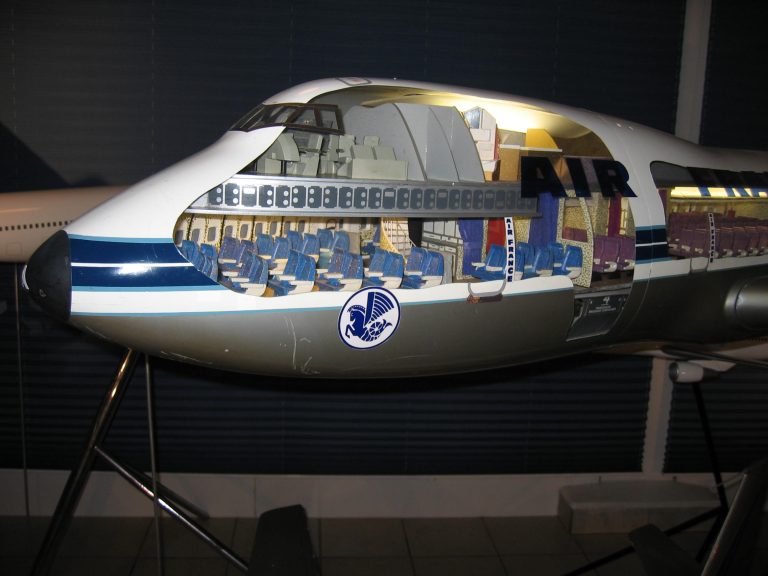 Boeing 747-100 AIR FRANCE au 1/25eme Cutaway