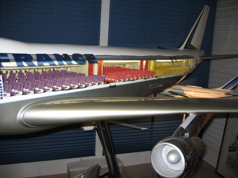 Boeing 747-100 AIR FRANCE au 1/25eme Cutaway