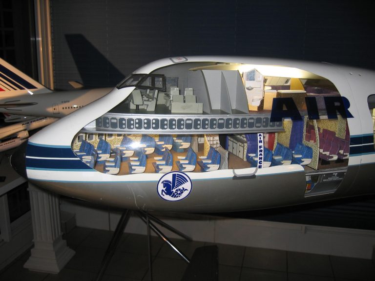 Boeing 747-100 AIR FRANCE au 1/25eme Cutaway