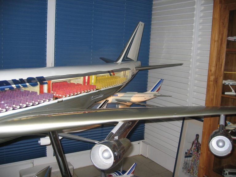 Boeing 747-100 AIR FRANCE au 1/25eme Cutaway