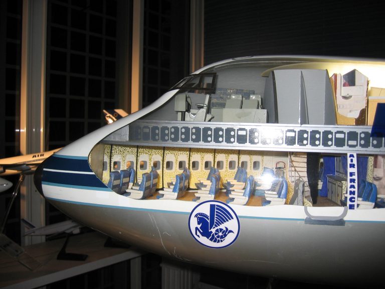 Boeing 747-100 AIR FRANCE au 1/25eme Cutaway