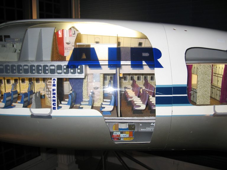 Boeing 747-100 AIR FRANCE au 1/25eme Cutaway