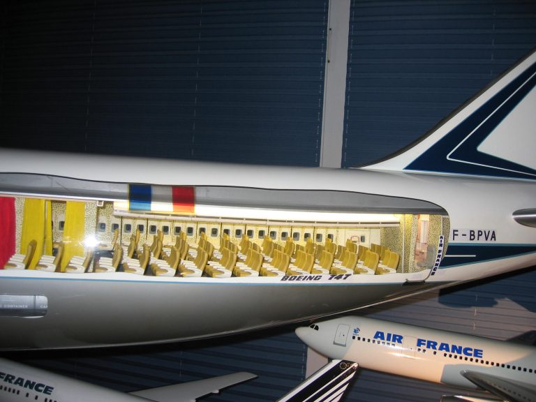 Boeing 747-100 AIR FRANCE au 1/25eme Cutaway