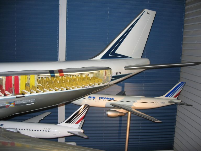 Boeing 747-100 AIR FRANCE au 1/25eme Cutaway