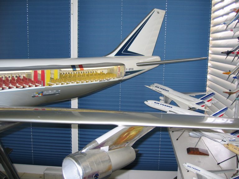 Boeing 747-100 AIR FRANCE au 1/25eme Cutaway