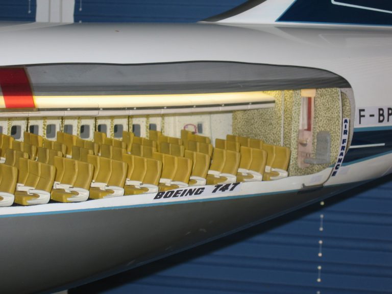 Boeing 747-100 AIR FRANCE au 1/25eme Cutaway