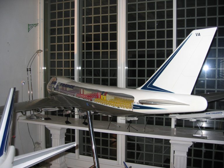 Boeing 747-100 AIR FRANCE au 1/25eme Cutaway