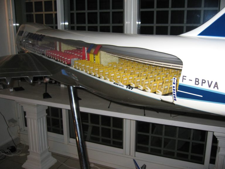 Boeing 747-100 AIR FRANCE au 1/25eme Cutaway