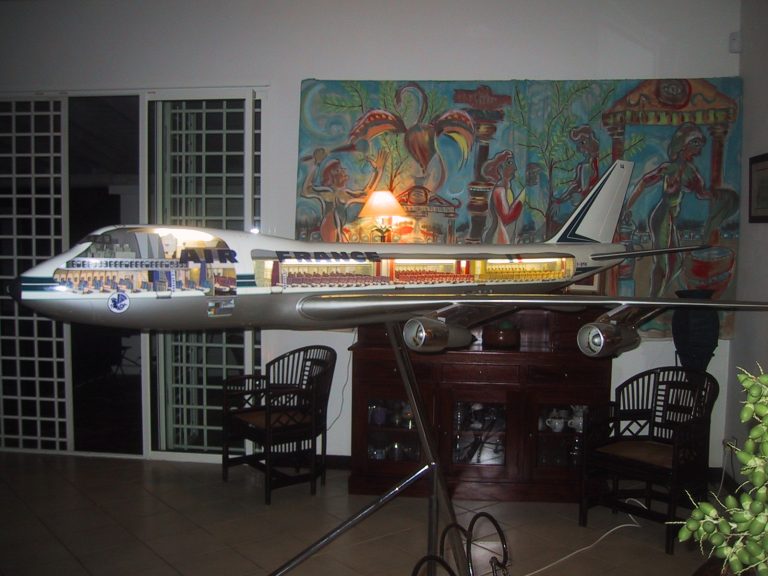 Boeing 747-100 AIR FRANCE au 1/25eme Cutaway