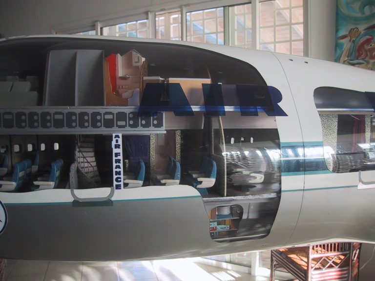 Boeing 747-100 AIR FRANCE au 1/25eme Cutaway