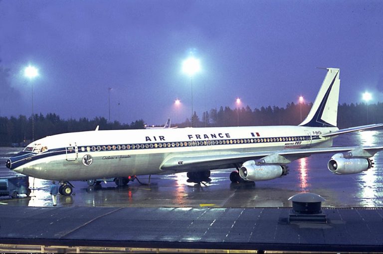 Boeing 707 AIR FRANCE - Cutaway
