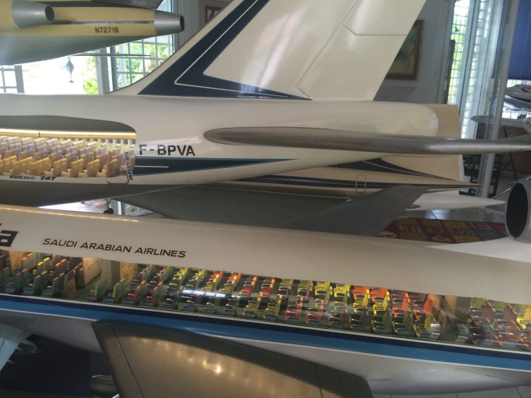 TriStar Saudia 1/30ème Cutaway