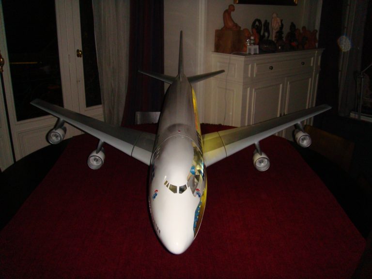 Boeing 747-100 AIR FRANCE 1/32nd Scale Cutaway Model
