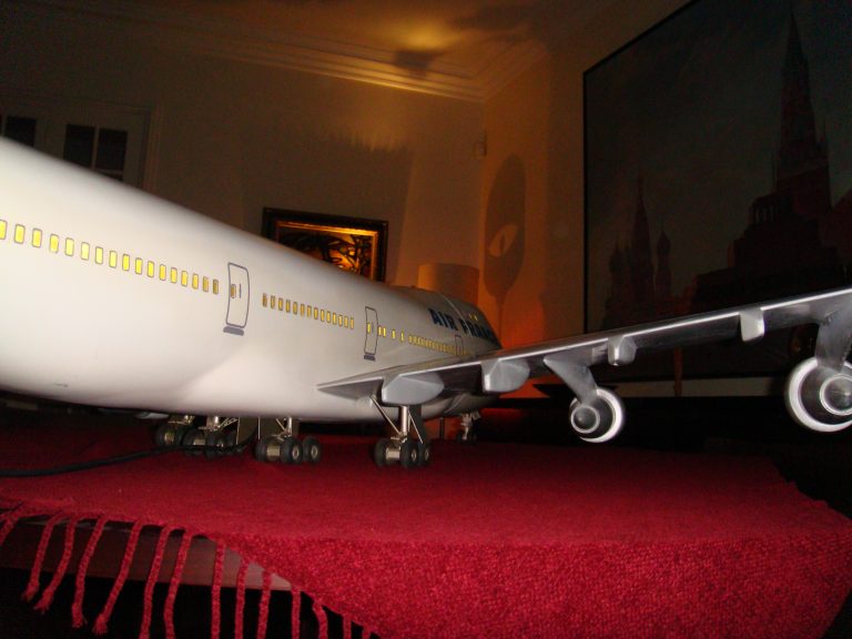 Boeing 747-100 AIR FRANCE 1/32nd Scale Cutaway Model