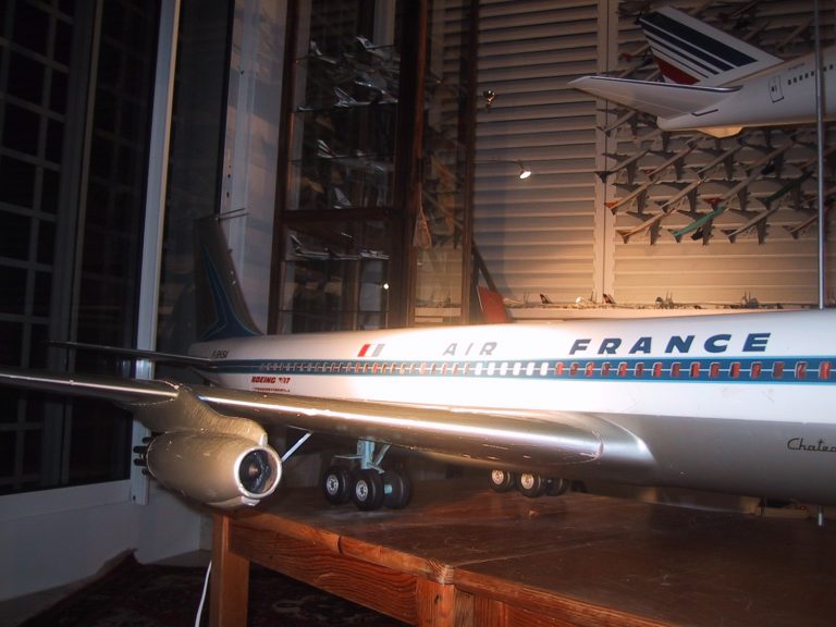 Boeing 707 AIR FRANCE au 1/25ème Cutaway