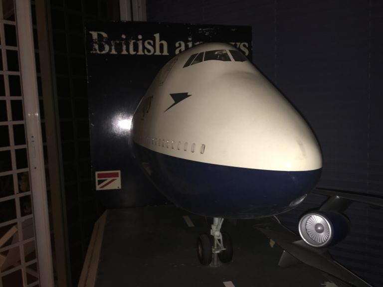 Boeing 747-100 BRITISH AIRWAYS 1/16th Scale Cutaway Nose Section Model