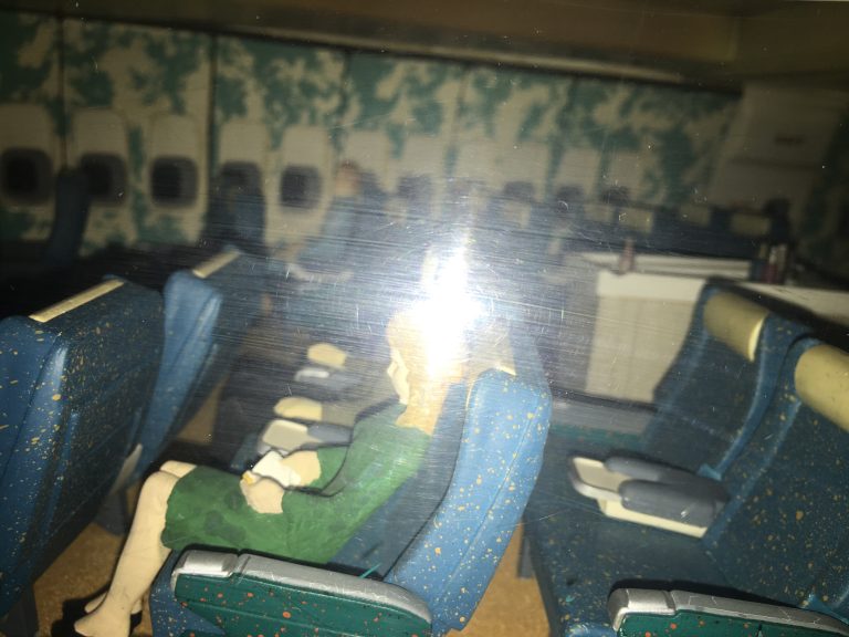 Boeing 747-100 BRITISH AIRWAYS 1/16th Scale Cutaway Nose Section Model